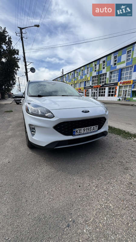 Позашляховик / Кросовер Ford Escape 2021 в Кривому Розі