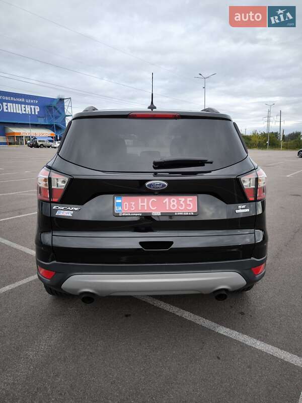 Внедорожник / Кроссовер Ford Escape 2018 в Ровно
