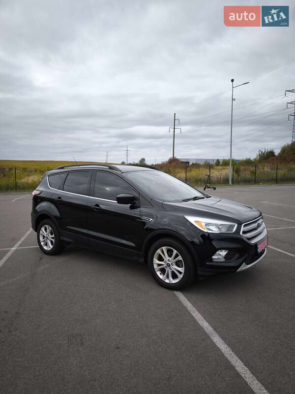 Внедорожник / Кроссовер Ford Escape 2018 в Ровно