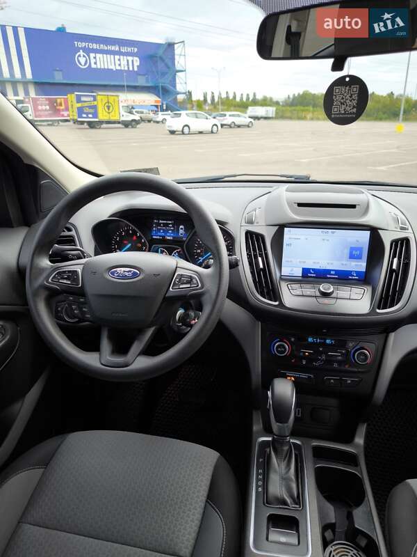 Внедорожник / Кроссовер Ford Escape 2018 в Ровно