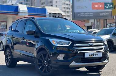 Позашляховик / Кросовер Ford Escape 2019 в 