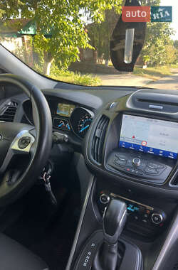 Внедорожник / Кроссовер Ford Escape 2016 в Богодухове