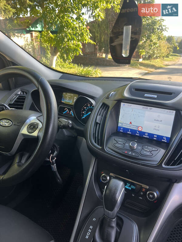 Внедорожник / Кроссовер Ford Escape 2016 в Богодухове