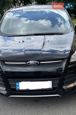 Позашляховик / Кросовер Ford Escape 2015 в Умані