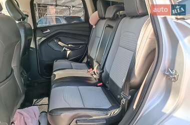 Внедорожник / Кроссовер Ford Escape 2019 в 