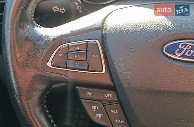 Внедорожник / Кроссовер Ford Escape 2019 в 