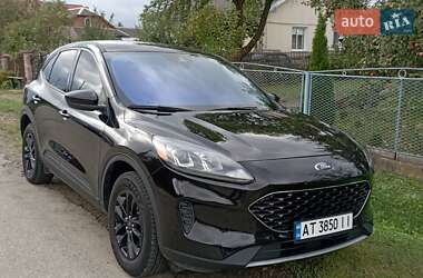 Внедорожник / Кроссовер Ford Escape 2021 в 