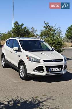 Позашляховик / Кросовер Ford Escape 2015 в 