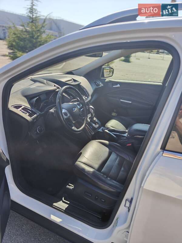Внедорожник / Кроссовер Ford Escape 2015 в Одессе