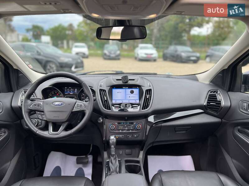 Внедорожник / Кроссовер Ford Escape 2017 в Стрые