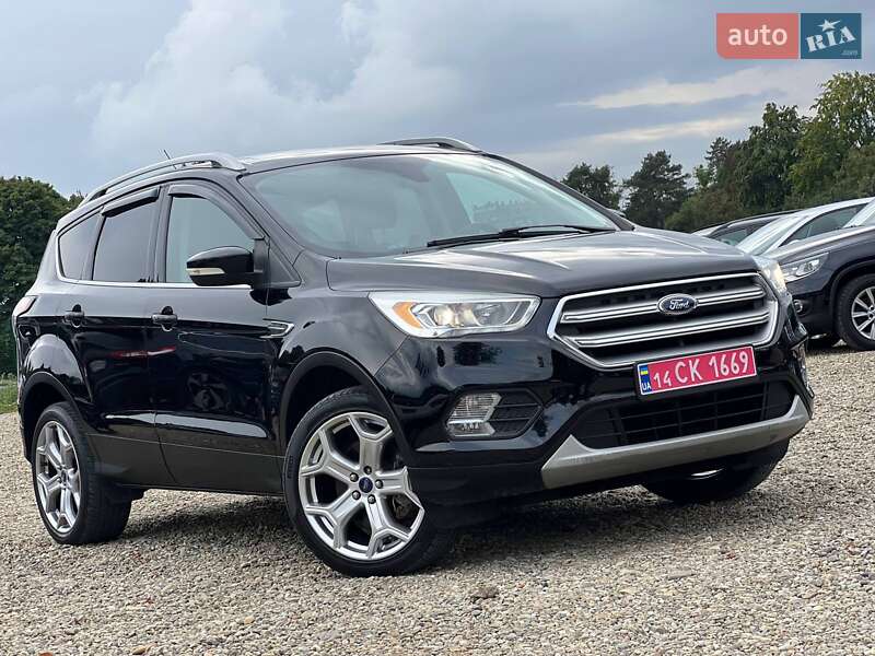 Внедорожник / Кроссовер Ford Escape 2017 в Стрые
