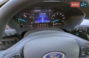Внедорожник / Кроссовер Ford Escape 2022 в 