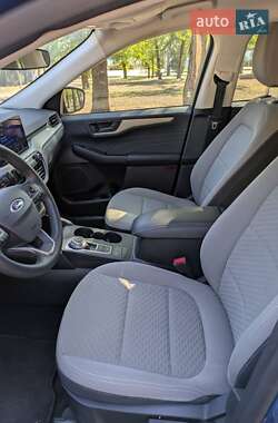 Внедорожник / Кроссовер Ford Escape 2022 в 