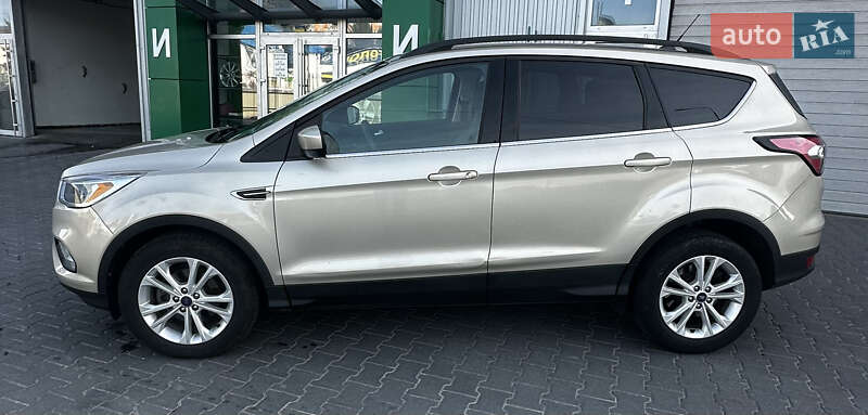 Внедорожник / Кроссовер Ford Escape 2018 в Тернополе