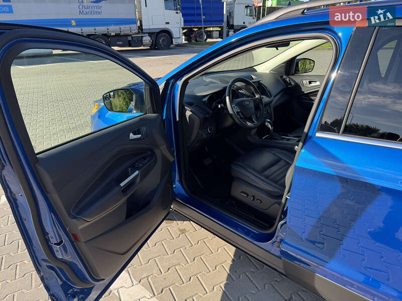 Внедорожник / Кроссовер Ford Escape 2019 в Киеве