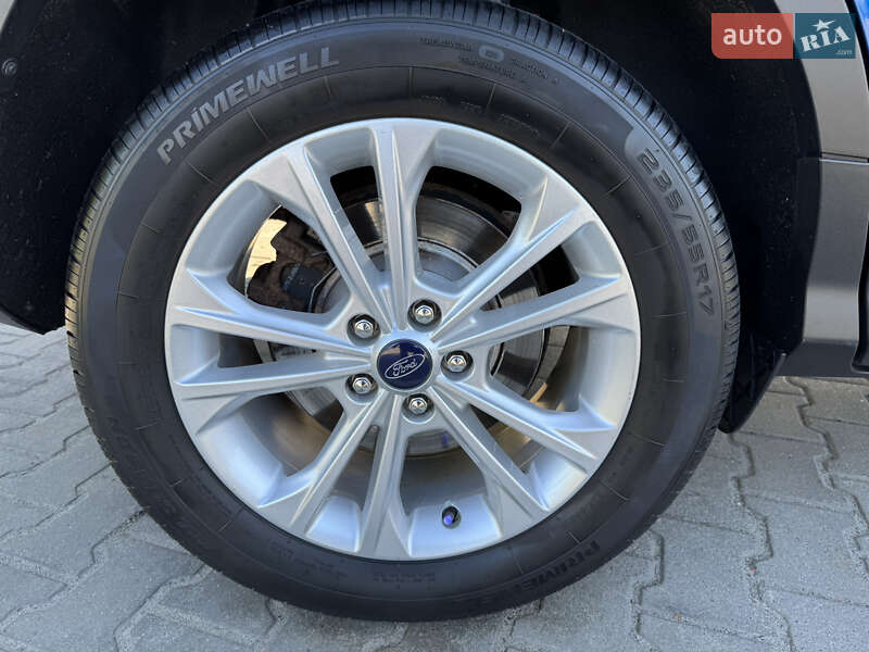 Внедорожник / Кроссовер Ford Escape 2019 в Киеве