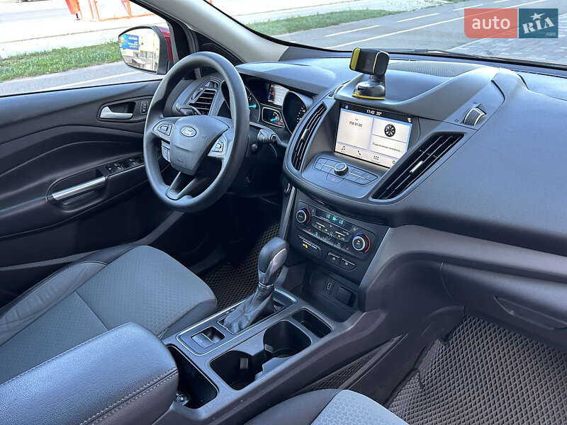 Внедорожник / Кроссовер Ford Escape 2018 в Черкассах