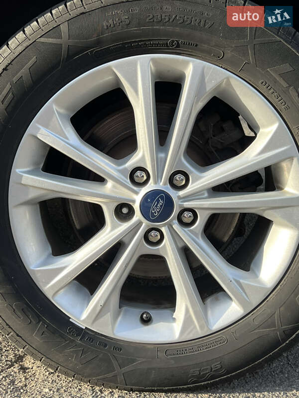 Внедорожник / Кроссовер Ford Escape 2018 в Одессе