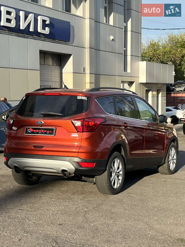 Внедорожник / Кроссовер Ford Escape 2018 в Одессе