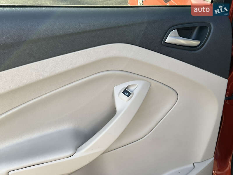 Внедорожник / Кроссовер Ford Escape 2018 в Одессе