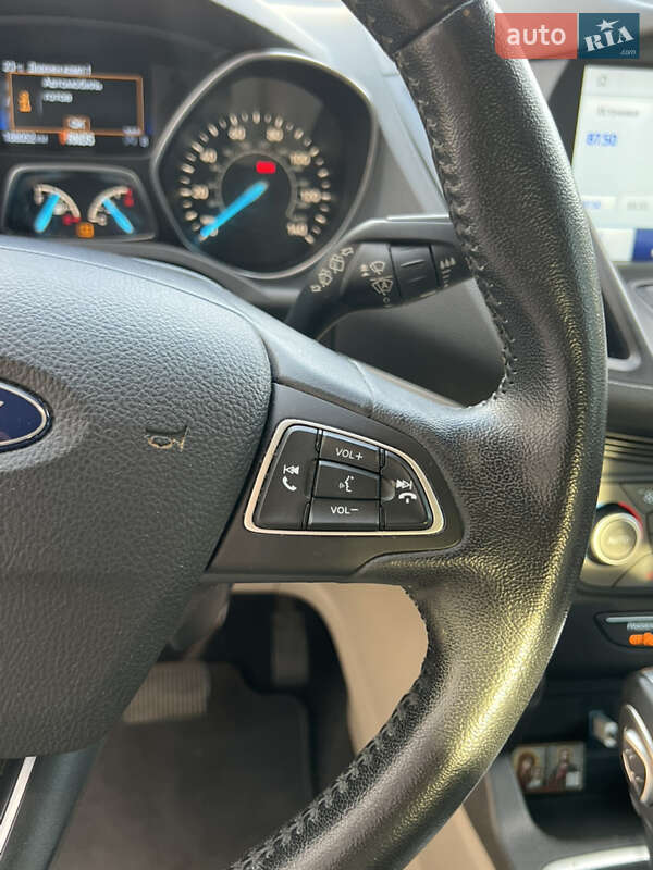 Внедорожник / Кроссовер Ford Escape 2018 в Одессе