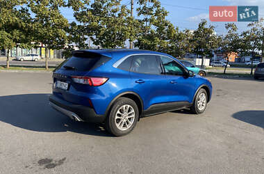 Внедорожник / Кроссовер Ford Escape 2021 в 