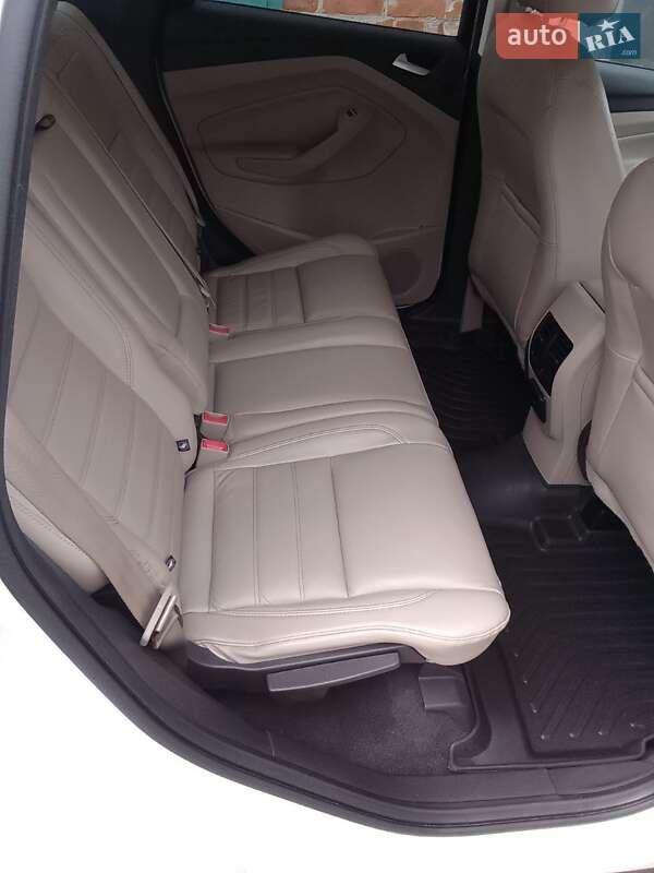 Внедорожник / Кроссовер Ford Escape 2016 в Чернигове