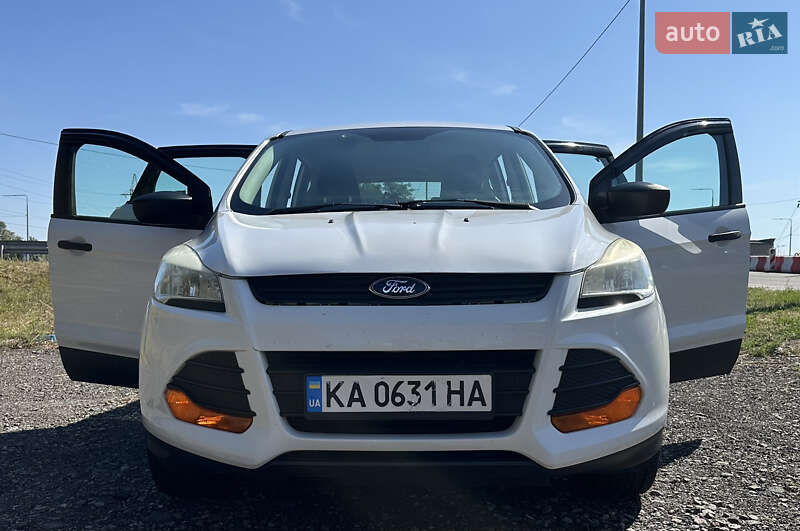 Позашляховик / Кросовер Ford Escape 2014 в 
