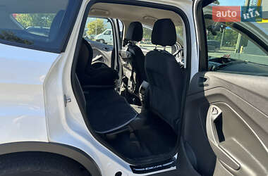 Позашляховик / Кросовер Ford Escape 2014 в 