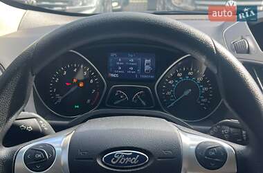 Внедорожник / Кроссовер Ford Escape 2014 в 