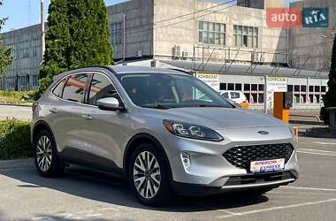 Внедорожник / Кроссовер Ford Escape 2020 в 
