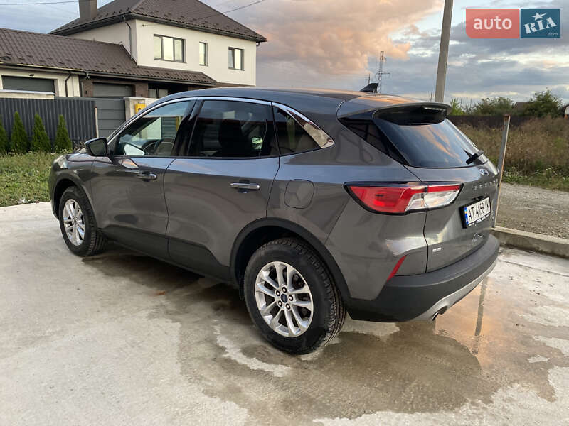 Внедорожник / Кроссовер Ford Escape 2022 в Ивано-Франковске