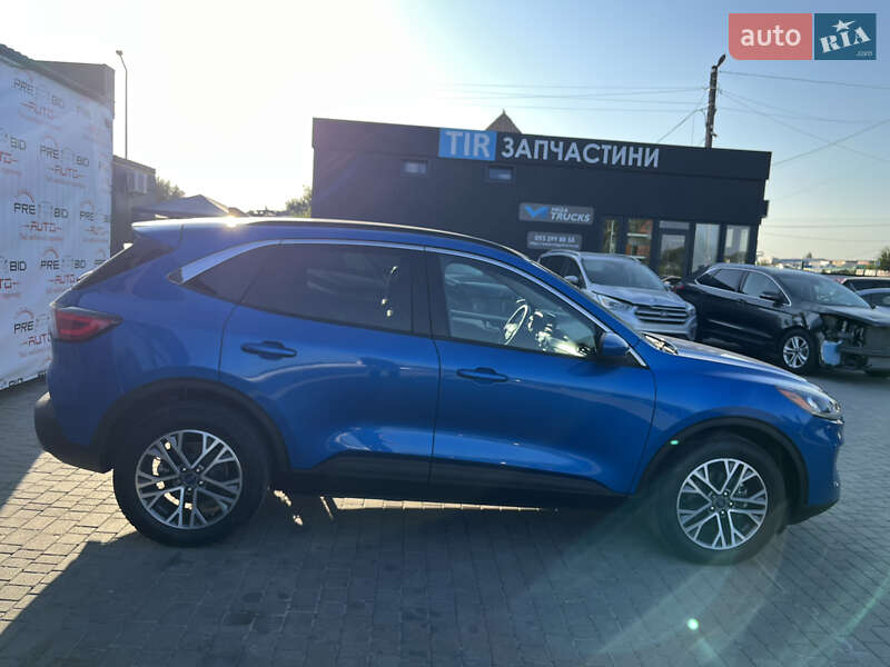 Позашляховик / Кросовер Ford Escape 2019 в Львові