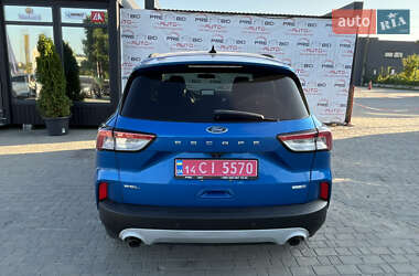 Внедорожник / Кроссовер Ford Escape 2019 в 