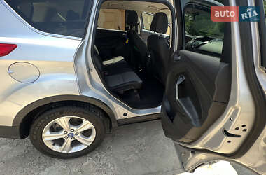 Внедорожник / Кроссовер Ford Escape 2013 в 