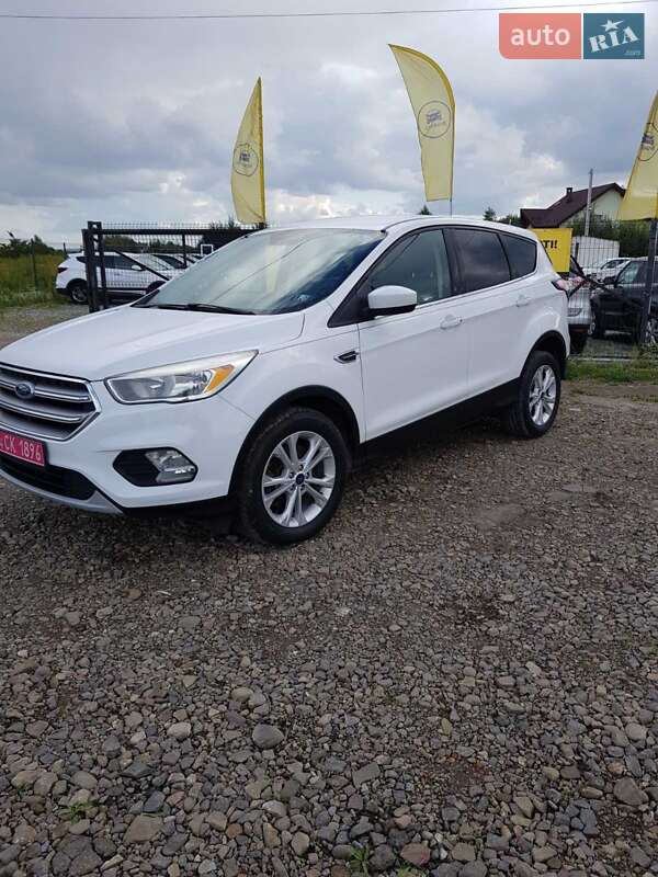 Позашляховик / Кросовер Ford Escape 2017 в Львові