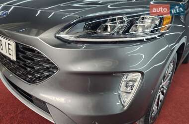 Позашляховик / Кросовер Ford Escape 2019 в Косові