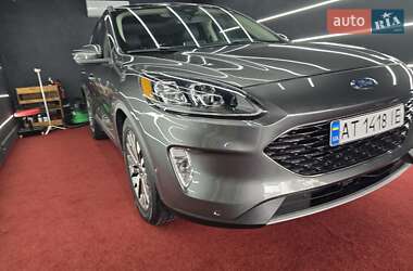 Позашляховик / Кросовер Ford Escape 2019 в Косові