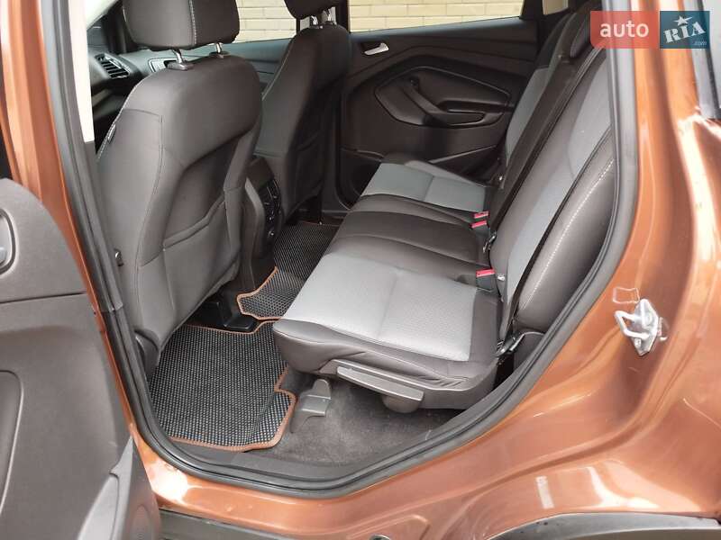 Внедорожник / Кроссовер Ford Escape 2017 в Ахтырке