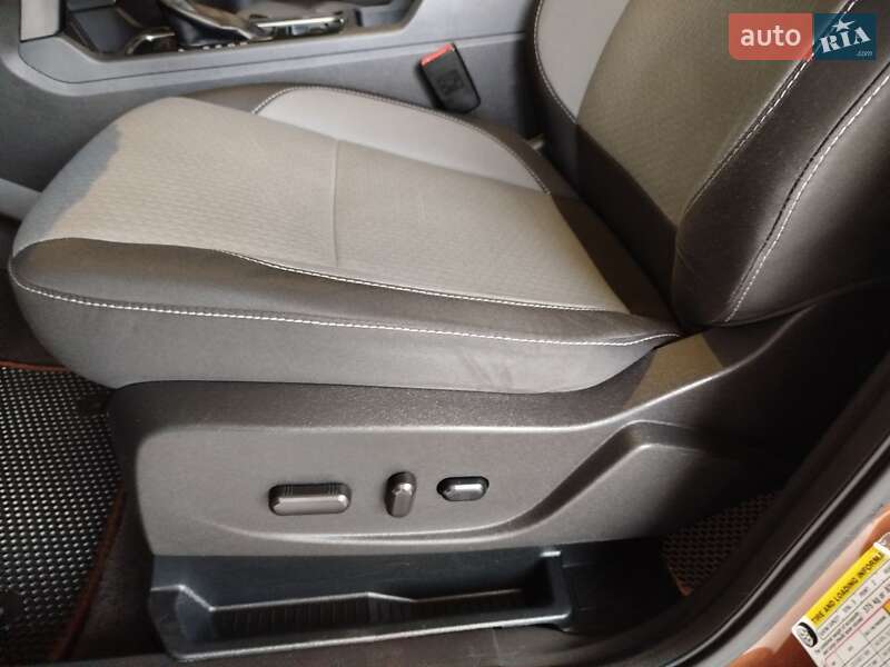 Внедорожник / Кроссовер Ford Escape 2017 в Ахтырке