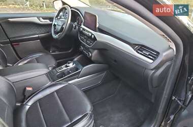 Позашляховик / Кросовер Ford Escape 2019 в 