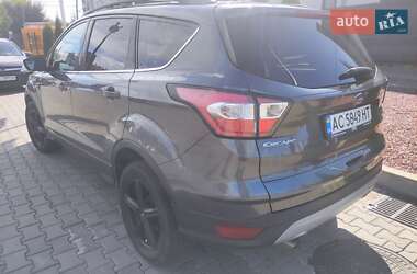 Позашляховик / Кросовер Ford Escape 2017 в 