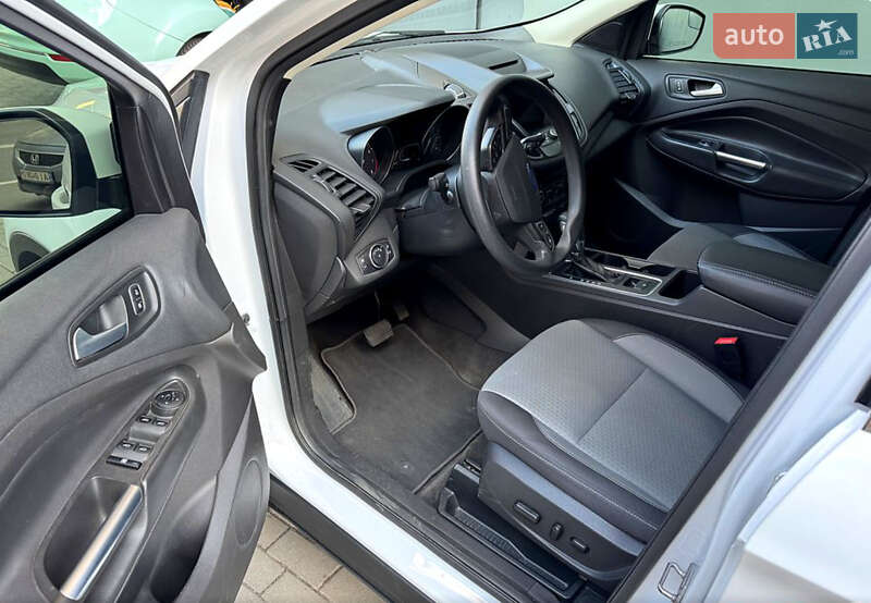 Внедорожник / Кроссовер Ford Escape 2018 в Киеве