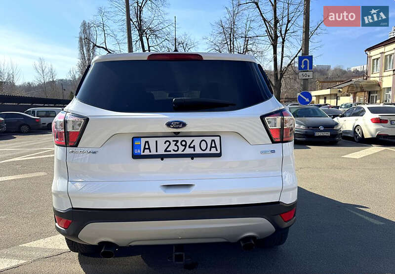 Внедорожник / Кроссовер Ford Escape 2018 в Киеве