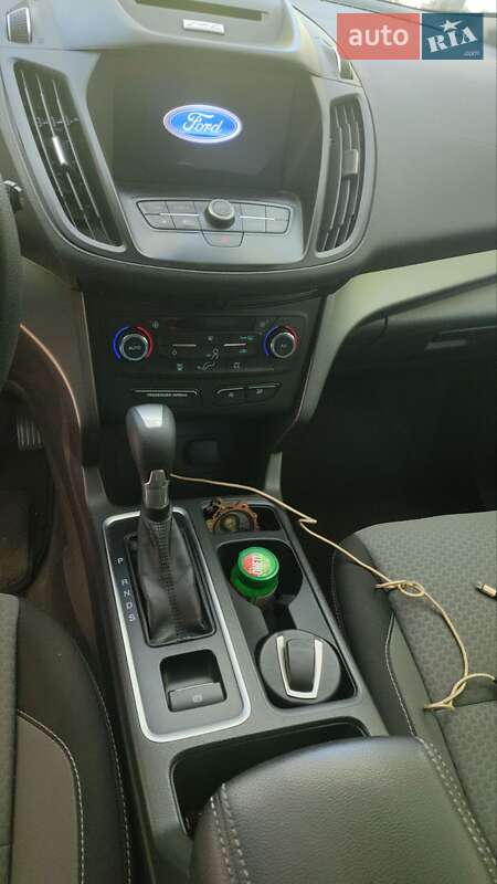Внедорожник / Кроссовер Ford Escape 2016 в Запорожье фото 2 Внедорожник / Кроссовер Ford Escape 2016 в Запорожье