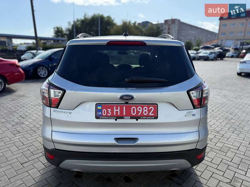 Внедорожник / Кроссовер Ford Escape 2018 в Луцке