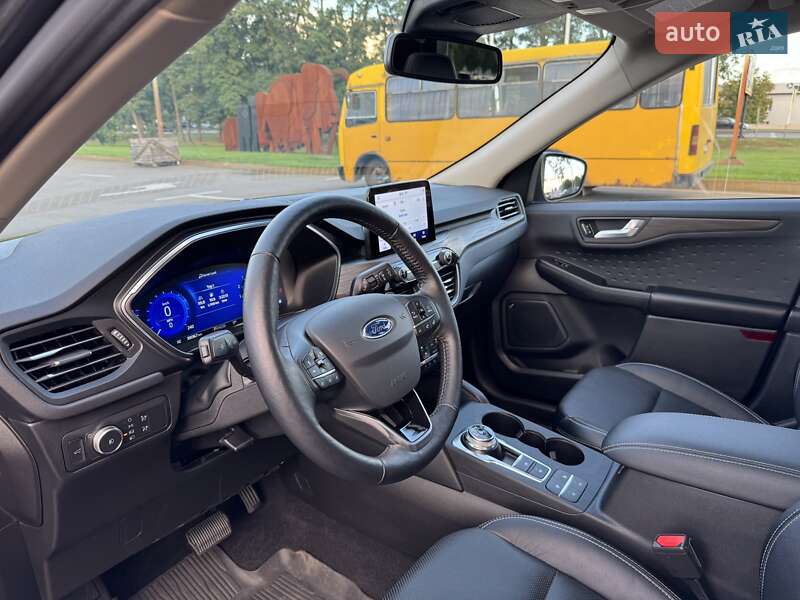 Внедорожник / Кроссовер Ford Escape 2020 в Киеве
