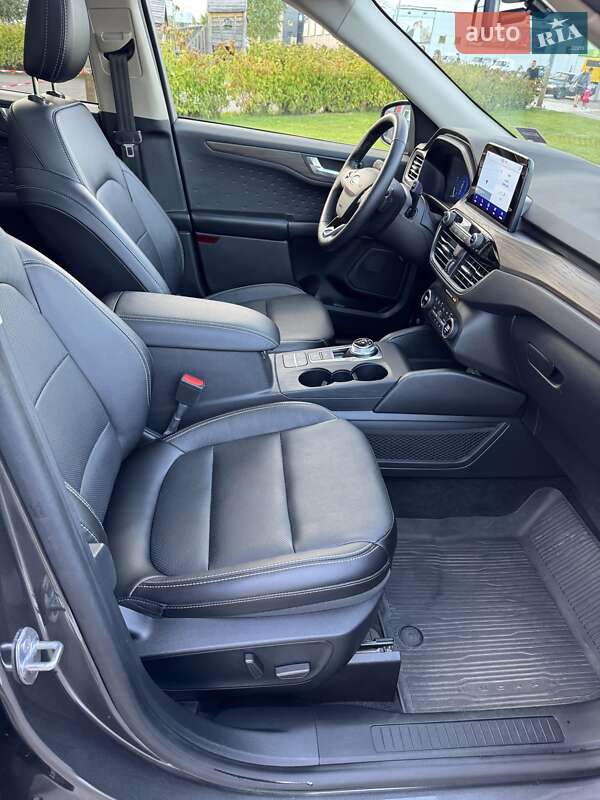 Внедорожник / Кроссовер Ford Escape 2020 в Киеве