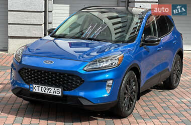 Внедорожник / Кроссовер Ford Escape 2020 в 