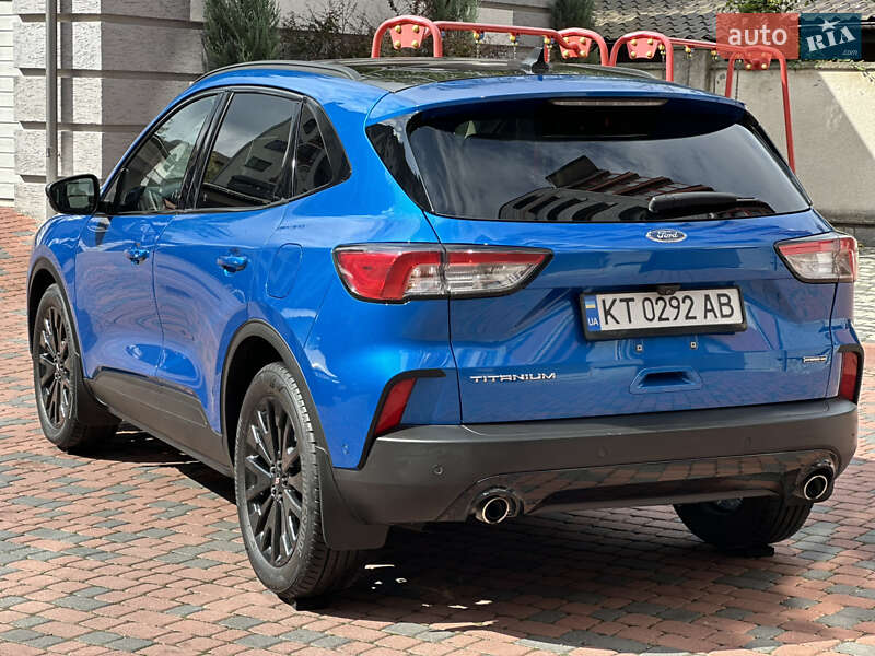 Внедорожник / Кроссовер Ford Escape 2020 в Ивано-Франковске